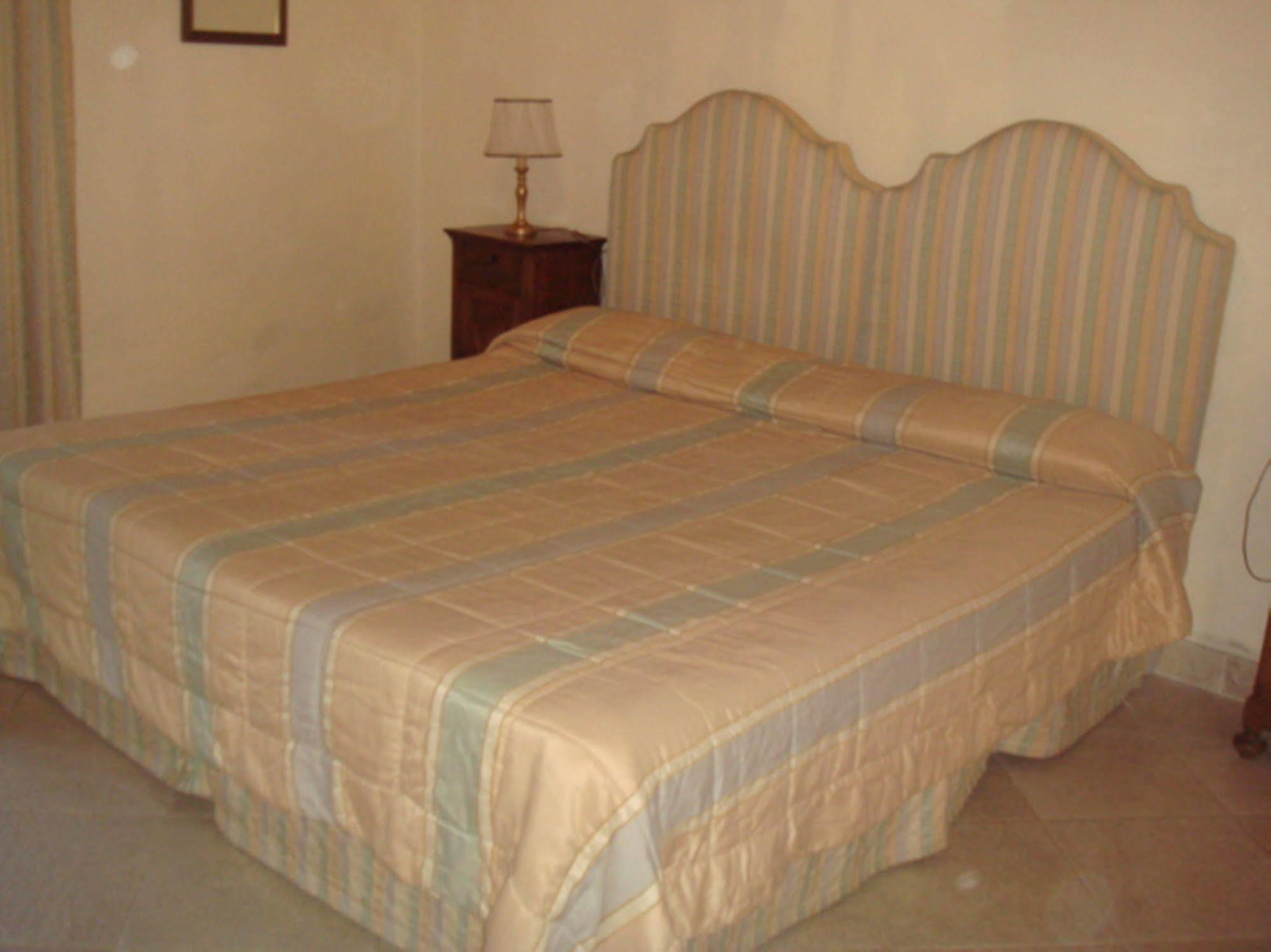 Agriturismo Tenuta Armaiolo ราโปลาโนแตร์เม ภายนอก รูปภาพ